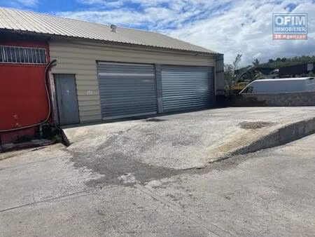 a louer local de stockage 120m2 en zone d'activité n°2 à saint-pierre île de la réunion