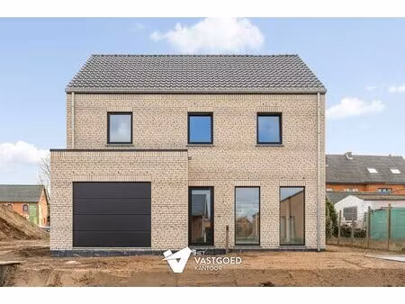 volledig afgewerkte en energiezuinige nieuwbouwwoning te schaffen