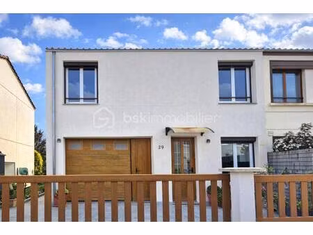 maison avec garage et sous-sol a 10 minutes de la gare de bezannes