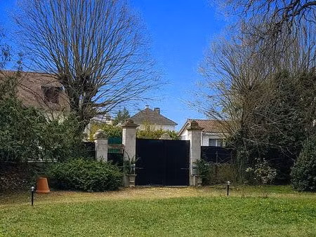 vend 3 terrains constructible et viabilisé