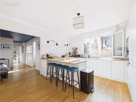 appartement familial lumineux  entièrement rénové – situation privilégiée à deux pas du co