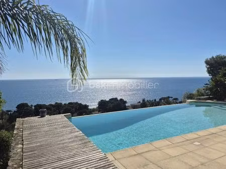 maison d architecte de 189 38 m² à carqueiranne