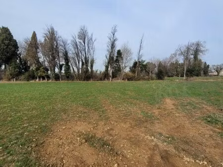 terrain 675 m² saint martin de crau