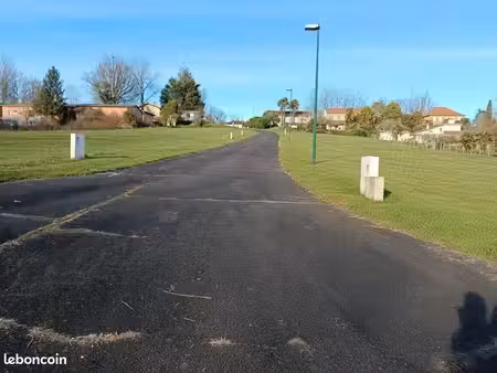 terrain 700 m² le houga