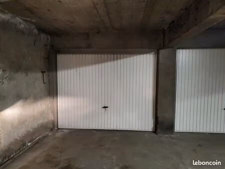 garage box fermé accès sécurisé badge bd maréchal foch