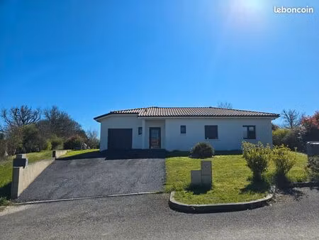 maison récente 126 m2 6 pièces terrain 890 m2