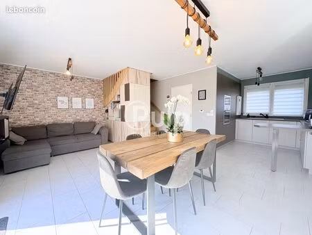 maison 4 pièces 80 m²