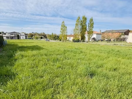 vente terrain 743 m²