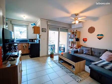 à louer t2 avec balcon/terrasse