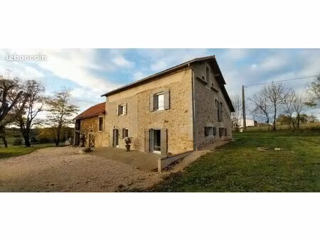 ferme 4 pièces 130 m²