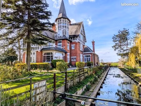 château 14 pièces 330 m²