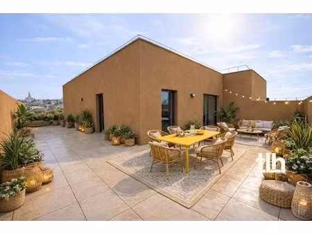 maison sur le toit 4 pieces de 94m2 avec une terrasse de 144m2 ?