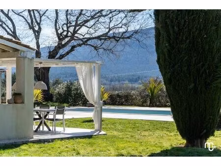 vente propriété 6 pièces 170 m2 à pourrières