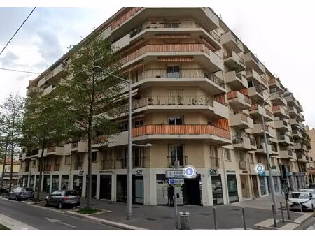 location parking nice 06300