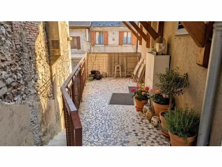 vente maison 4 pièces 101 m² à le pont-de-beauvoisin (73330)  228 000 €