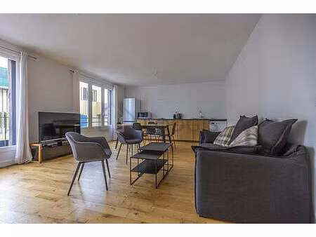 appartement 2 chambres meublé avec ascenseur et place   de parking en option