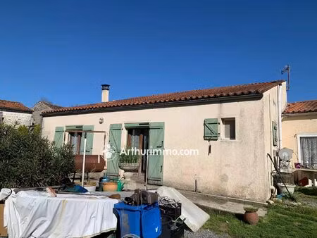 vente maison 4 pièces 131 m2 à nuaillé-sur-boutonne