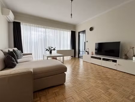 appartement te koop in wilrijk met 2 slaapkamers