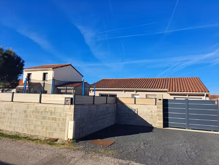 à châteauneuf-sur-isère  maison avec 5 pièces