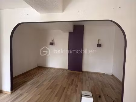 maison de 80 m² à pre-en-pail