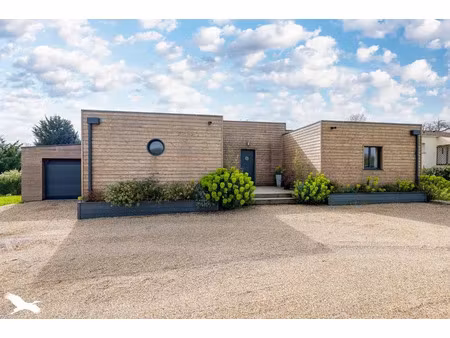vente maison 6 pièces 138 m² à la chapelle-des-pots (17100)  270 000 €