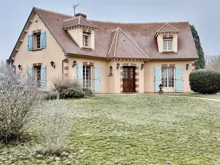 maison à charbuy (89113)