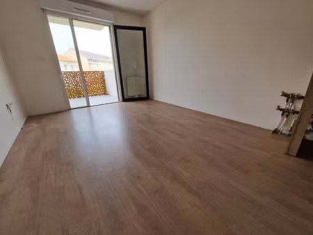 location appartement 2 pièces 39m² amiens 80000