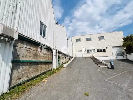 location local d'activités 3 850 m²
