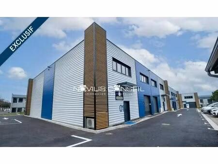 location local d'activités 161 m²