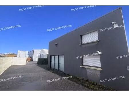 vente local d'activités 365 m²