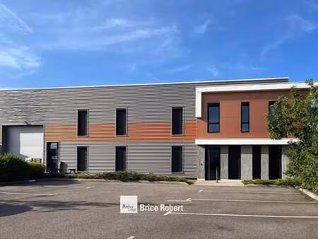 vente local d’activités meyzieu 69330 842m²