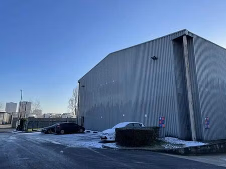 vente local d'activités 5 086 m²