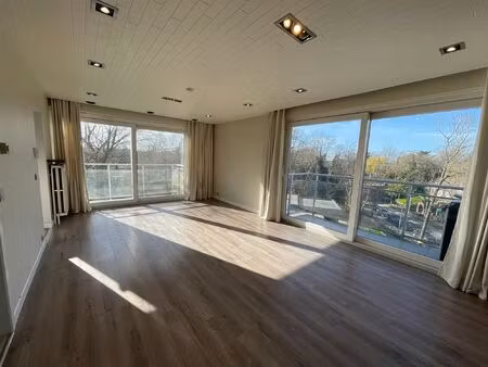 modern appartement met twee terrassen