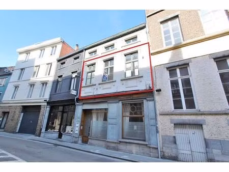 1-slaapkamerappartement in het centrum van sint-truiden