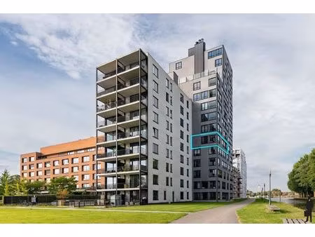 appartement aan de jachthaven met 2 slpks en parking