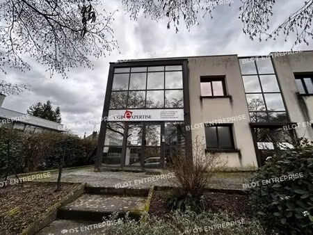 location bureaux 162 m²