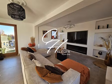 vente appartement 5 pièces 118m2 voiron 38500 - 289000 € - surface privée