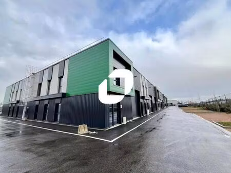 vente local d'activités 218 m² à 2 673 m²
