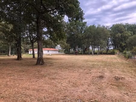 terrain à bâtir à saint-jean-d'illac (33127)