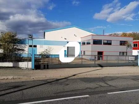 vente entrepôt 1 200 m²