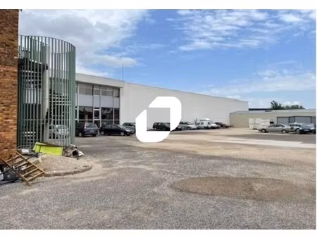 vente entrepôt 7 047 m²