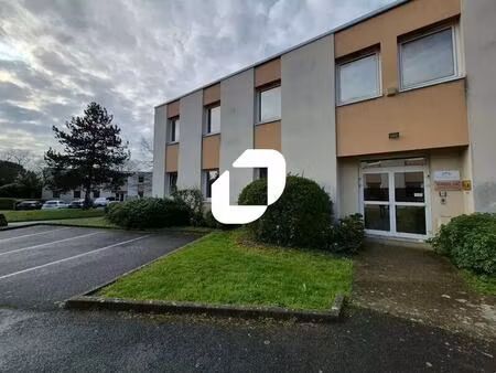 location bureaux 301 m²