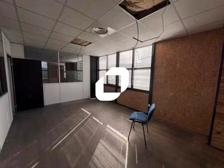 location bureaux 373 m²