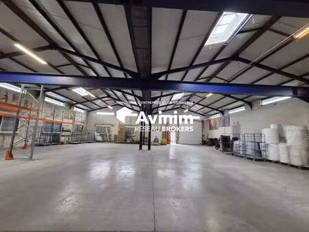 location entrepôt 800 m²