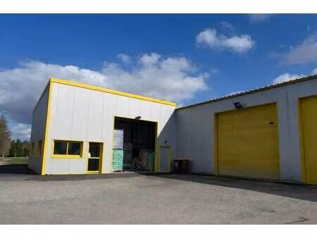 location local d'activités 180 m²