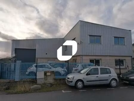 location entrepôt 1 384 m²