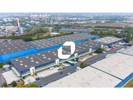 location local d’activités cergy 95800 5913m²