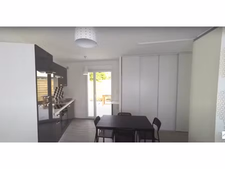 ff2 meublé avec terrasse de 32 m² à castelnau le lez