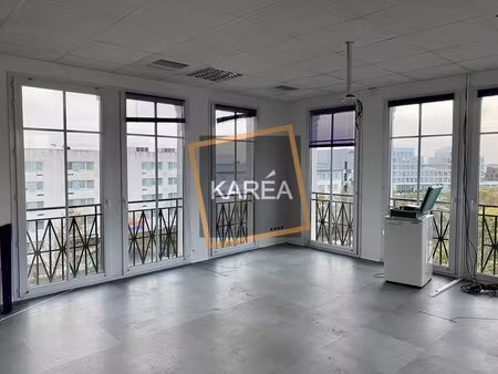 location local professionnel 1 624m² chessy 77700