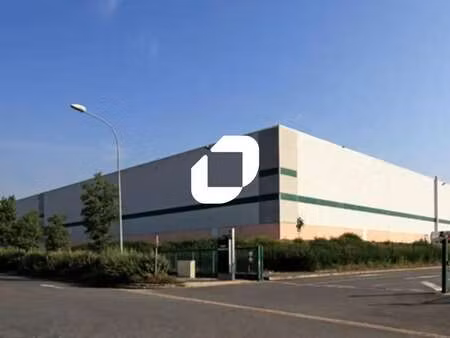 location entrepôt 6 677 m² à 27 955 m²